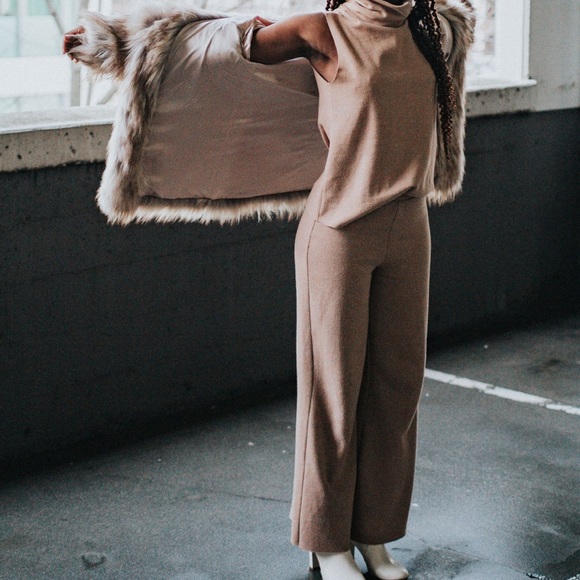 Zara Neutral Sweater Set - Picture 2 of 4